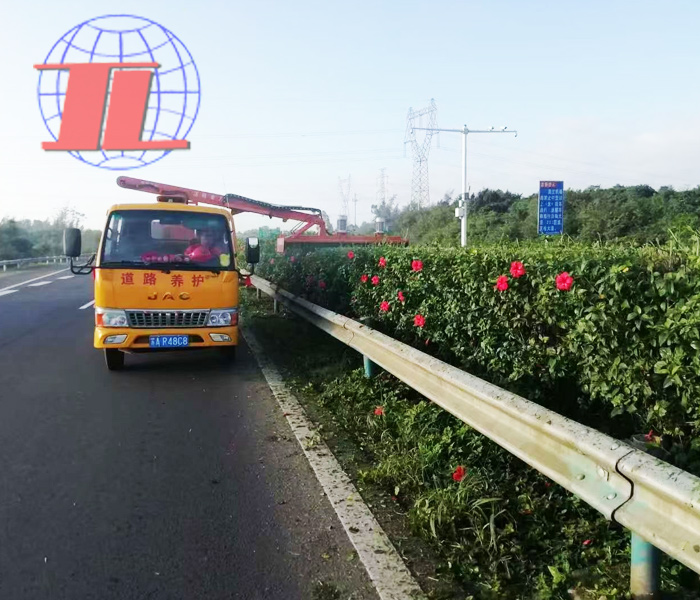 聊城绿化修剪车